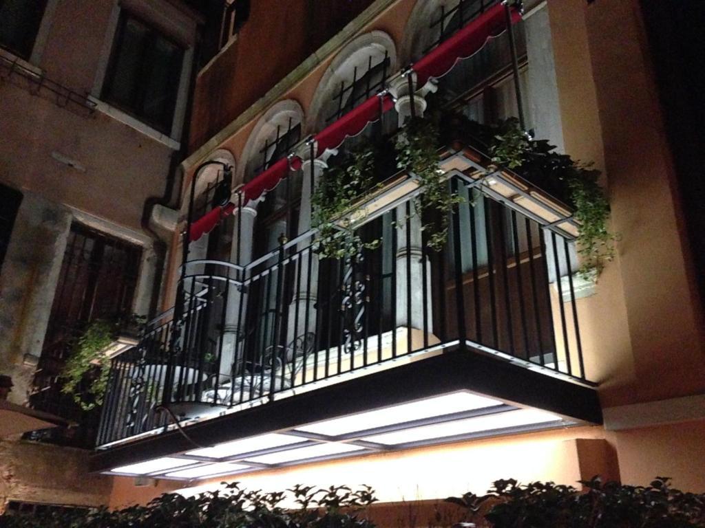 麦唐娜大厦酒店 威尼斯 外观 照片